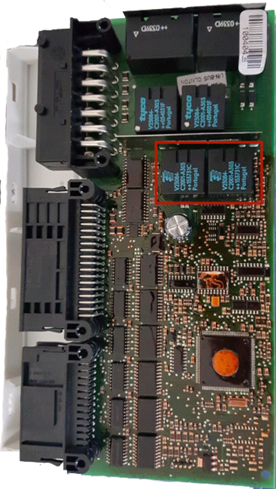 photograph of top of BMW GM5 module motherboard